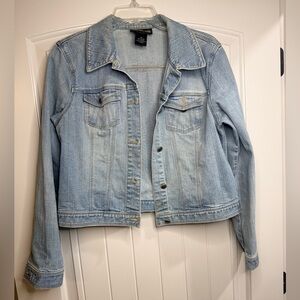 Style & Co Light Wash Stretch Denim Jacket Size M Classic Trucker womens